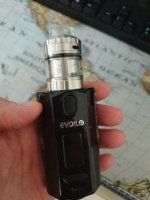 Uwell.jpg Uwell.jpg