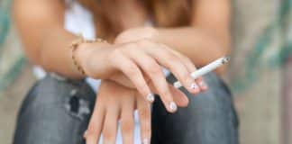 El tabaquismo entre los adolescentes estadounidenses sería mucho mayor sin el vapeo