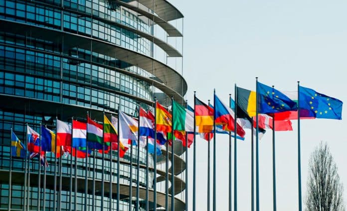 The European Parliament confirms that vaping can help fight smoking