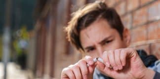 Nueva Zelanda: líder en reducción de tabaquismo juvenil